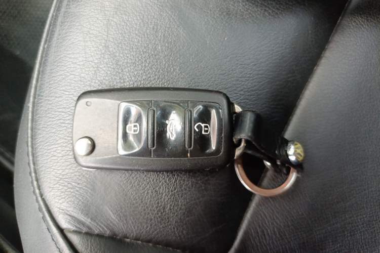Used Volkswagen Lavida 2013 Restyled Classic 1.6L Manual Comfort Edition Vehicle Key