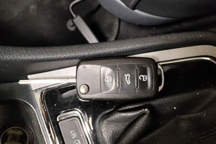 Used Volkswagen Lavida 2013 Revised Version 1.4 TSI DSG Comfort Edition Vehicle Key