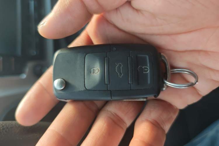 Used Volkswagen Lavida 2013 Restyled Classic 1.6L Manual Comfort Edition Vehicle Key