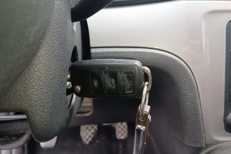 Used Volkswagen Lavida 2013 1.6L Manual Fashion Edition Vehicle Key