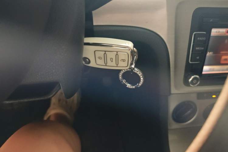 Used Volkswagen Lavida 2013 1.6L Automatic Comfort Edition Vehicle Key