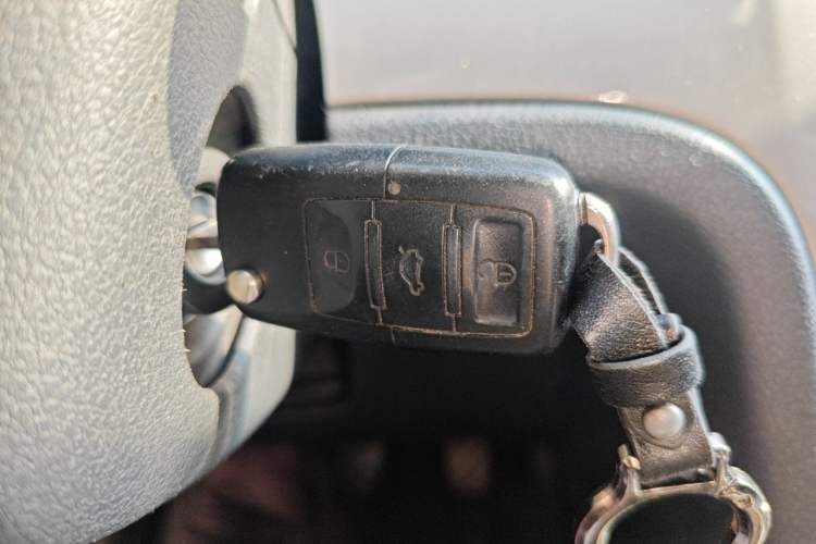 Used Volkswagen Lavida 2013 1.6L Automatic Fashion Edition Vehicle Key