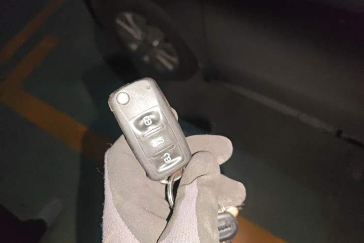 Used Volkswagen Lavida 2013 1.6L Manual Comfort Edition Vehicle Key