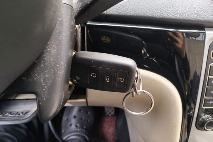 Used Volkswagen Lavida 2013 Classic 1.6L Manual Fashion Edition Vehicle Key