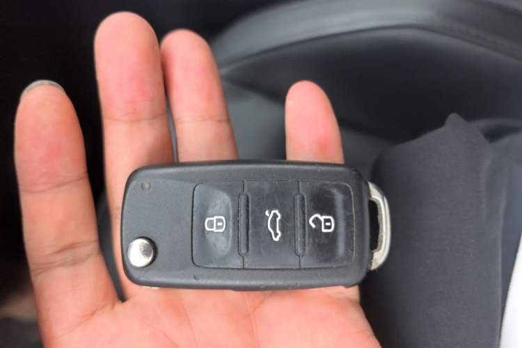 Used Volkswagen Lavida 2013 Restyled Classic 1.6L Automatic Comfort Edition Vehicle Key