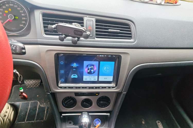 Used Volkswagen Lavida 2013 1.4TSI DSG Comfort Edition Audio And AC Panel