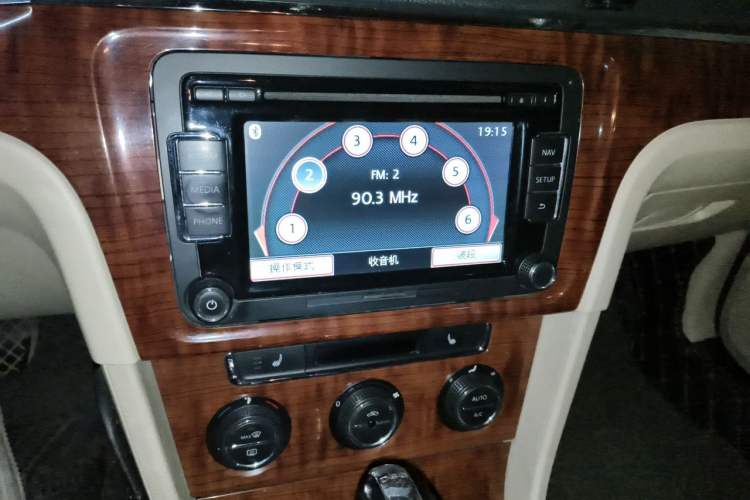 Used Volkswagen Lavida 2013 Revised Version 1.4 TSI DSG Luxury Edition Audio And AC Panel