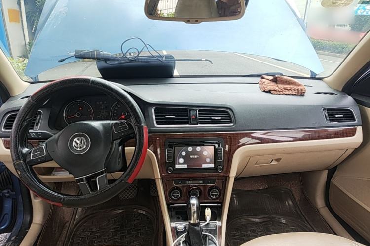 Used Volkswagen Lavida 2013 1.4TSI DSG Luxury Edition Center Console