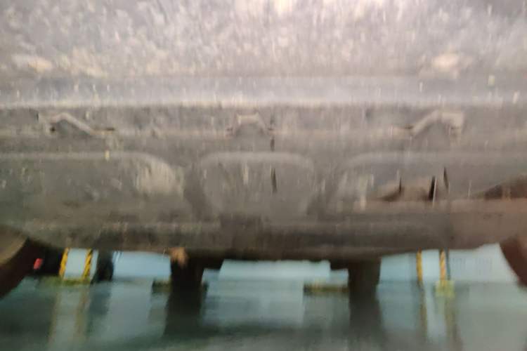 Used Volkswagen Lavida 2013 1.6L Manual Fashion Edition Chassis Front