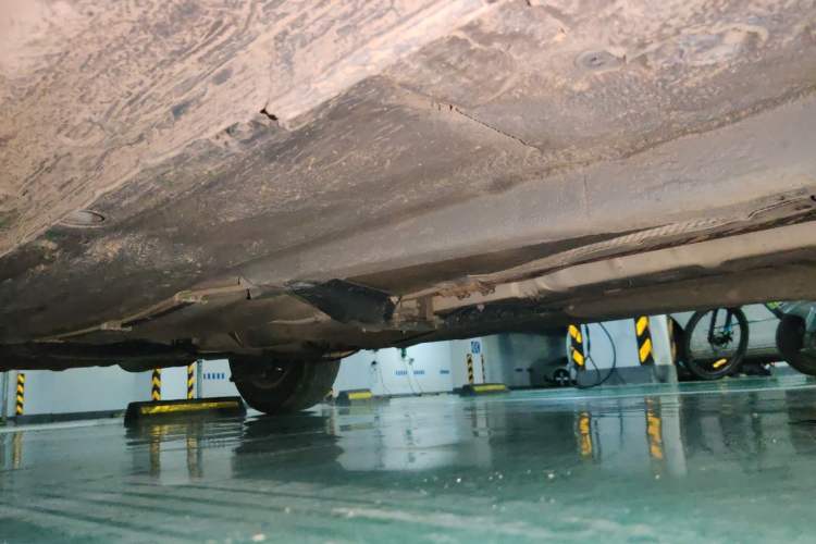 Used Volkswagen Lavida 2013 1.6L Manual Fashion Edition Chassis Front Right