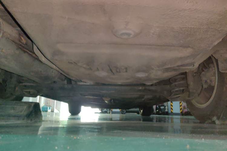 Used Volkswagen Lavida 2013 1.6L Manual Fashion Edition Chassis Rear