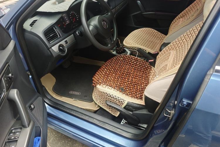 Used Volkswagen Lavida 2013 1.6L Automatic Fashion Edition Driver Seat