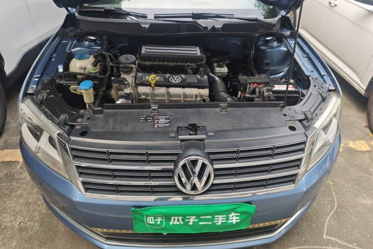 Used Volkswagen Lavida 2013 1.6L Automatic Fashion Edition Engine Bay