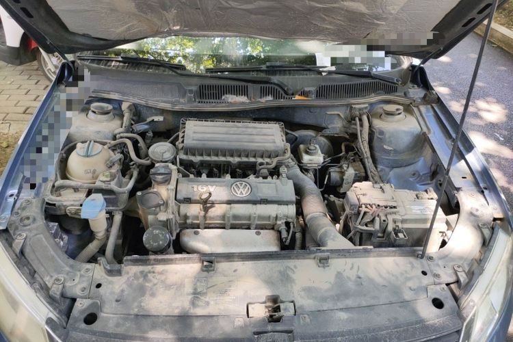 Used Volkswagen Lavida 2013 1.6L Automatic Comfort Edition Engine Bay