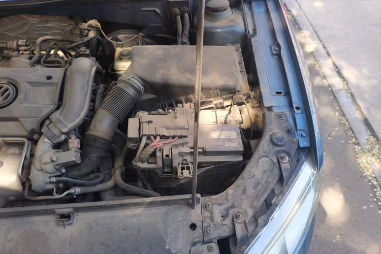Used Volkswagen Lavida 2013 1.4TSI DSG Comfort Edition Engine Bay Left