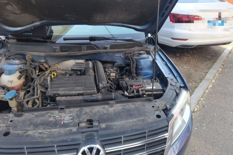 Used Volkswagen Lavida 2013 Revised Version 1.4 TSI DSG Luxury Edition Engine Bay Left