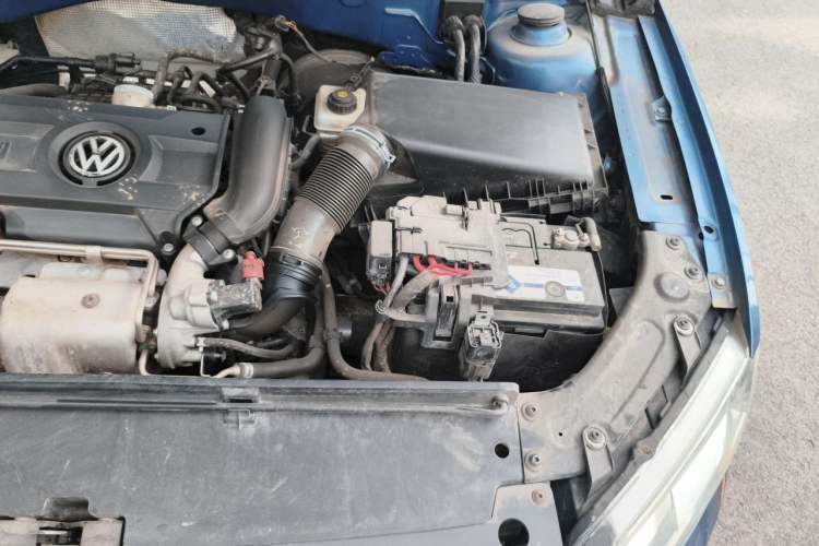 Used Volkswagen Lavida 2013 1.4TSI DSG Comfort Edition Engine Bay Left