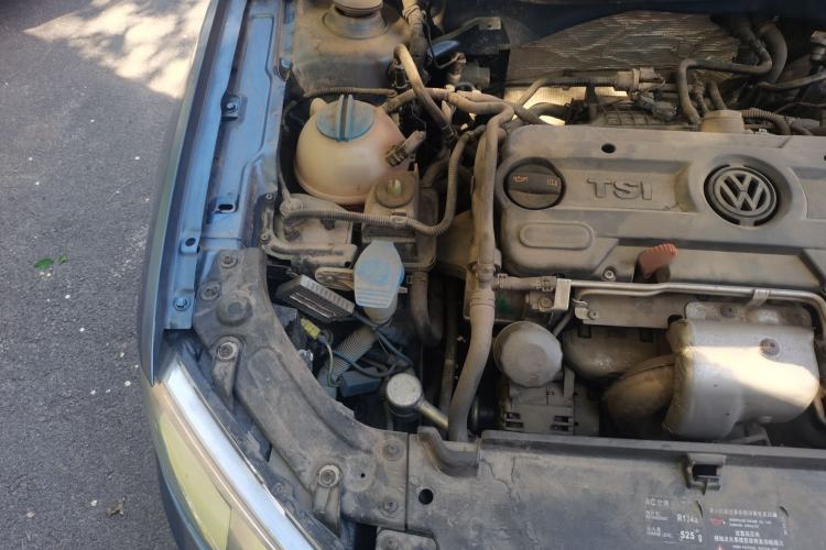 Used Volkswagen Lavida 2013 1.4TSI DSG Comfort Edition Engine Bay Right
