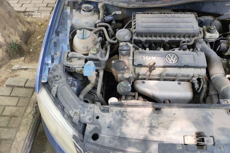 Used Volkswagen Lavida 2013 1.6L Automatic Comfort Edition Engine Bay Right