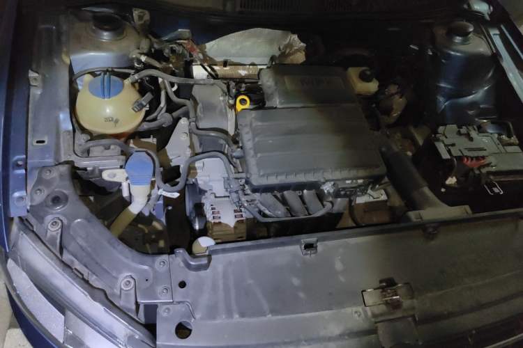 Used Volkswagen Lavida 2013 Restyled Classic 1.6L Automatic Comfort Edition Engine Bay Right