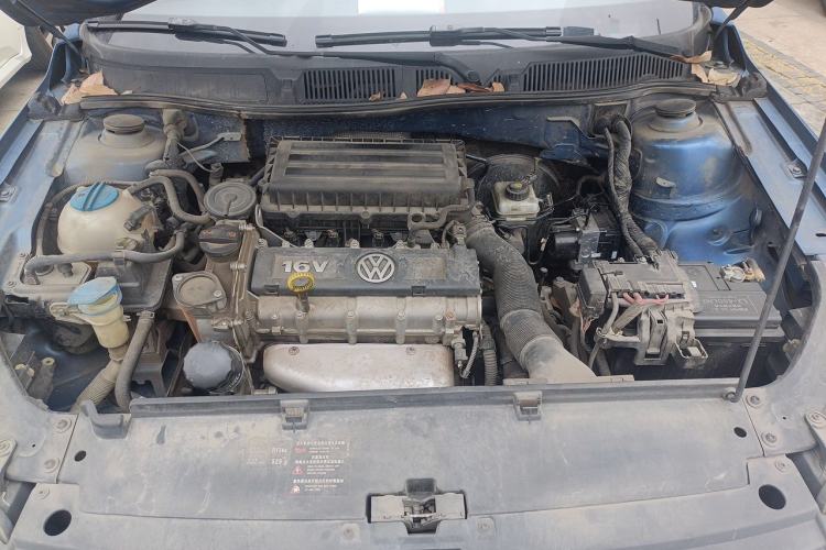 Used Volkswagen Lavida 2013 1.6L Automatic Fashion Edition Engine Bay