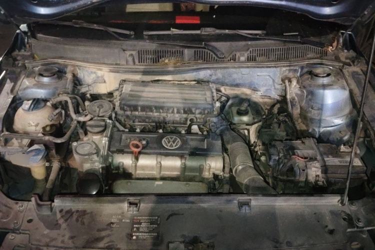 Used Volkswagen Lavida 2013 1.6L Automatic Comfort Edition Engine Bay