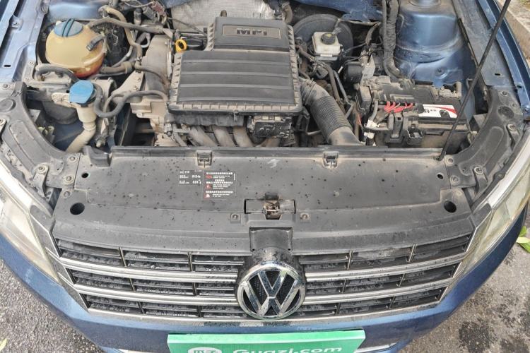 Used Volkswagen Lavida 2013 Revised Version 1.6L Automatic Luxury Edition Engine Bay