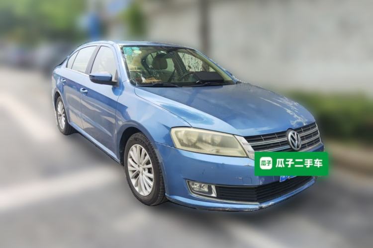 Used Volkswagen Lavida 2013 1.4TSI DSG Luxury Edition Front Right 45 Deg
