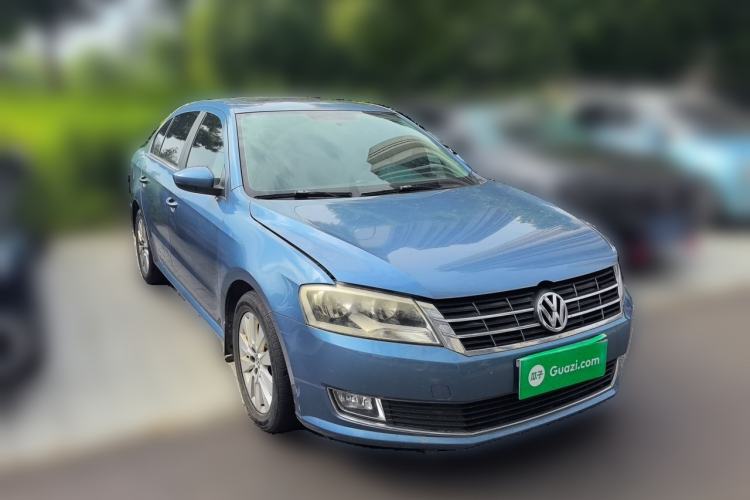 Used Volkswagen Lavida 2013 1.4TSI Manual Comfort Edition Front Right 45 Deg