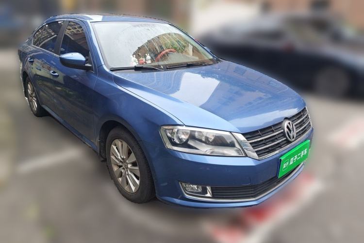 Used Volkswagen Lavida 2013 1.4TSI DSG Comfort Edition Front Right 45 Deg