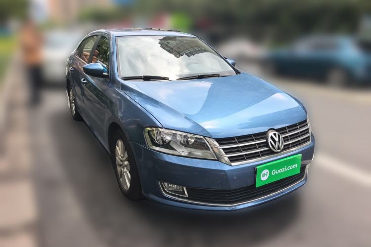 Used Volkswagen Lavida 2013 1.4TSI DSG Comfort Edition Front Right 45 Deg