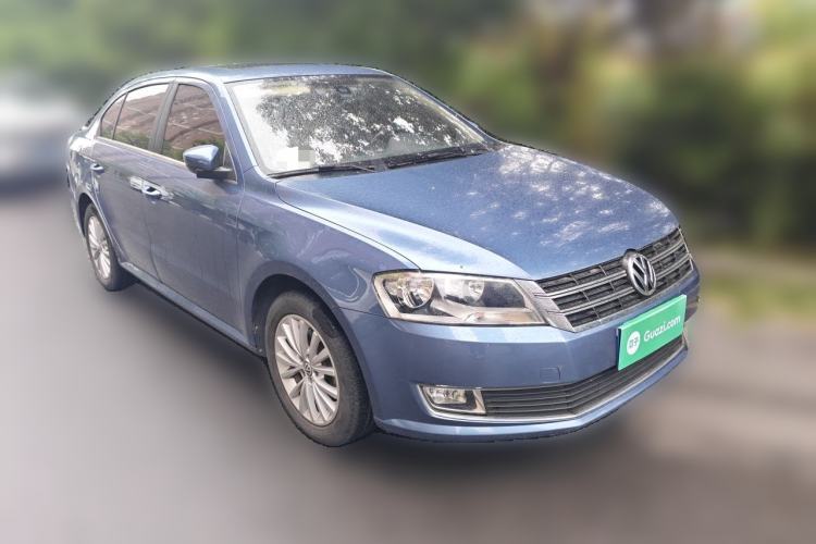 Used Volkswagen Lavida 2013 Revised Version 1.6L Automatic Luxury Edition Front Right 45 Deg