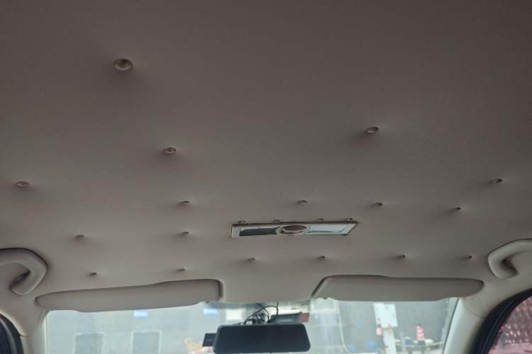 Used Volkswagen Lavida 2013 1.6L Automatic Fashion Edition Headliner