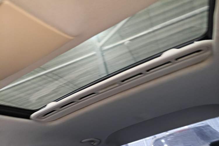 Used Volkswagen Lavida 2013 Revised Version 1.4 TSI DSG Comfort Edition Headliner