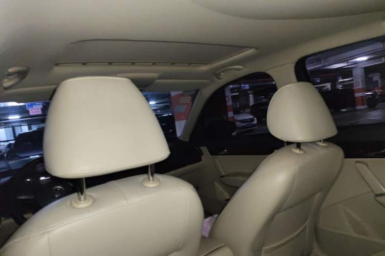 Used Volkswagen Lavida 2013 Restyled Classic 1.6L Automatic Comfort Edition Headliner