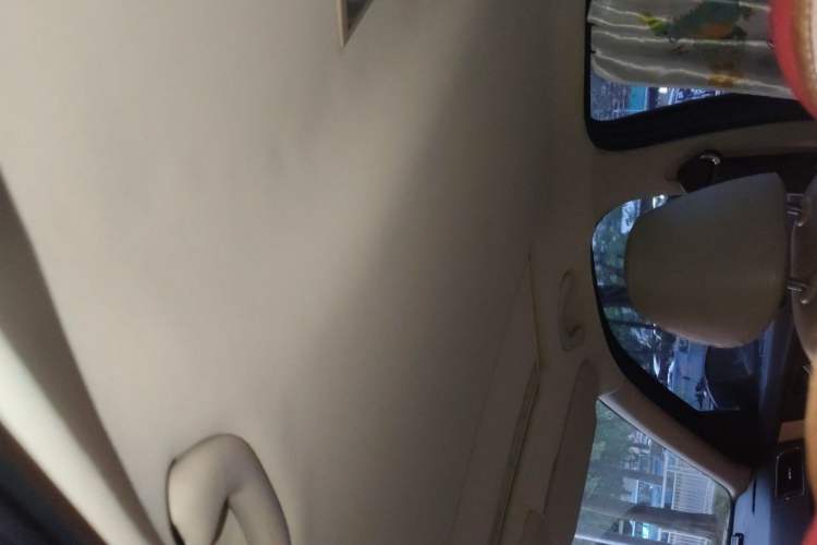 Used Volkswagen Lavida 2013 1.6L Automatic Comfort Edition Headliner