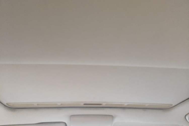 Used Volkswagen Lavida 2013 Revised Version 1.6L Automatic Luxury Edition Headliner