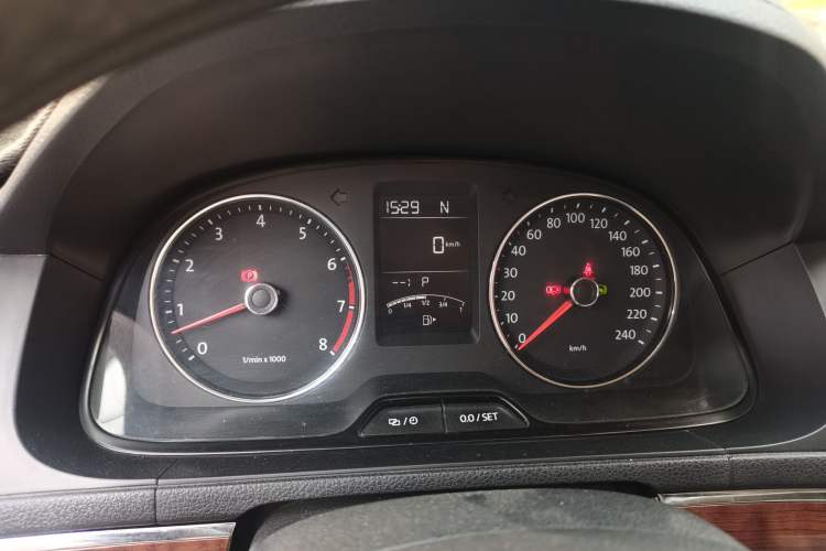 Used Volkswagen Lavida 2013 Revised Version 1.4 TSI DSG Luxury Edition Instrument Cluster