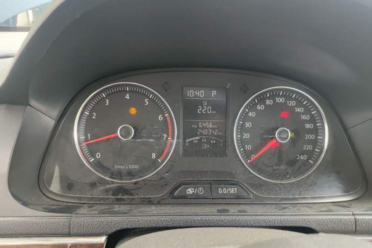 Used Volkswagen Lavida 2013 1.4TSI DSG Luxury Edition Instrument Cluster
