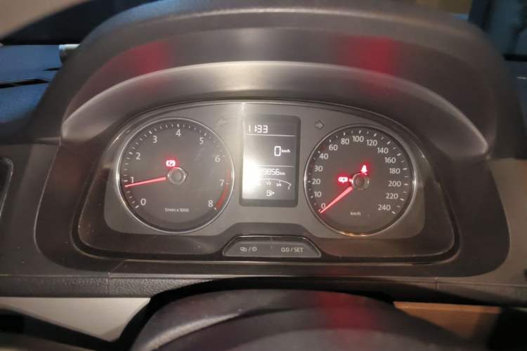 Used Volkswagen Lavida 2013 1.6L Manual Comfort Edition Instrument Cluster