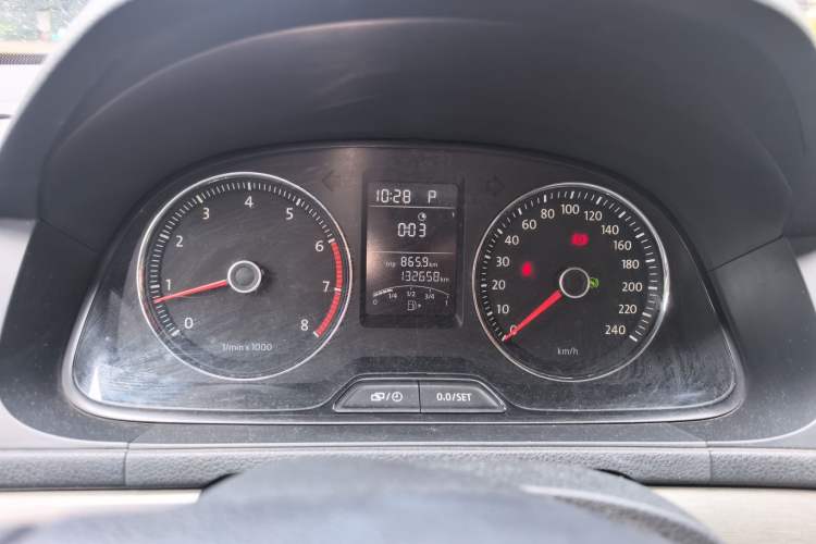 Used Volkswagen Lavida 2013 1.4TSI DSG Comfort Edition Instrument Cluster