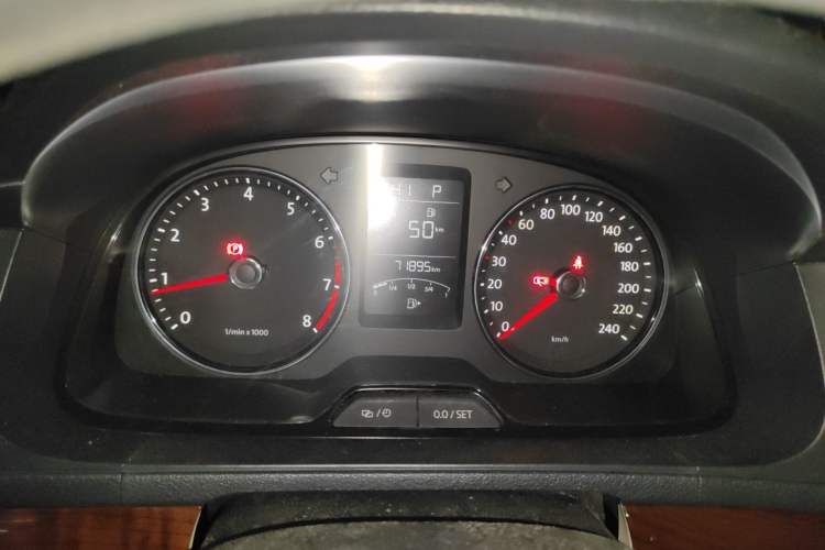 Used Volkswagen Lavida 2013 Restyled Classic 1.6L Automatic Comfort Edition Instrument Cluster