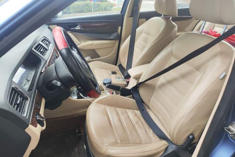 Used Volkswagen Lavida 2013 1.4TSI DSG Luxury Edition Left Front Seat