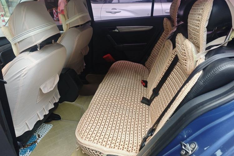 Used Volkswagen Lavida 2013 1.6L Automatic Fashion Edition Left Rear Seat