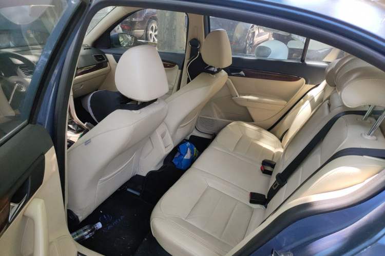 Used Volkswagen Lavida 2013 1.6L Automatic Comfort Edition Left Rear Seat