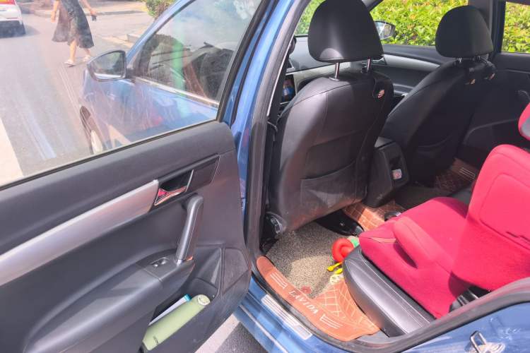 Used Volkswagen Lavida 2013 1.4TSI DSG Comfort Edition Left Rear Seat