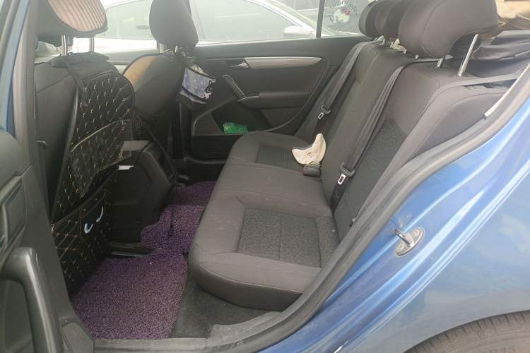 Used Volkswagen Lavida 2013 1.6L Automatic Fashion Edition Left Rear Seat
