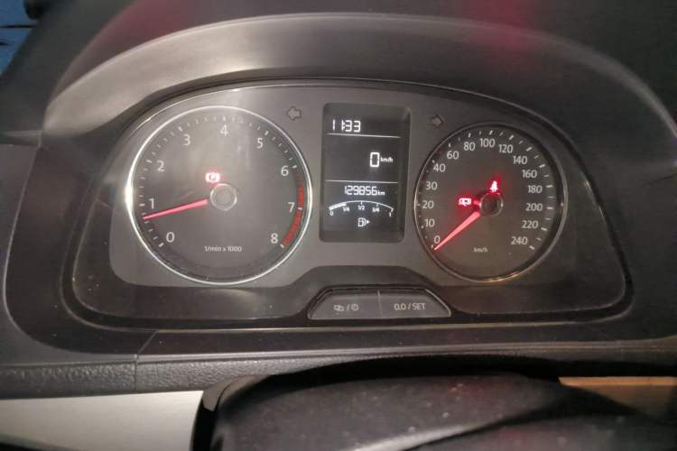 Used Volkswagen Lavida 2013 1.6L Manual Comfort Edition Odometer Close Up