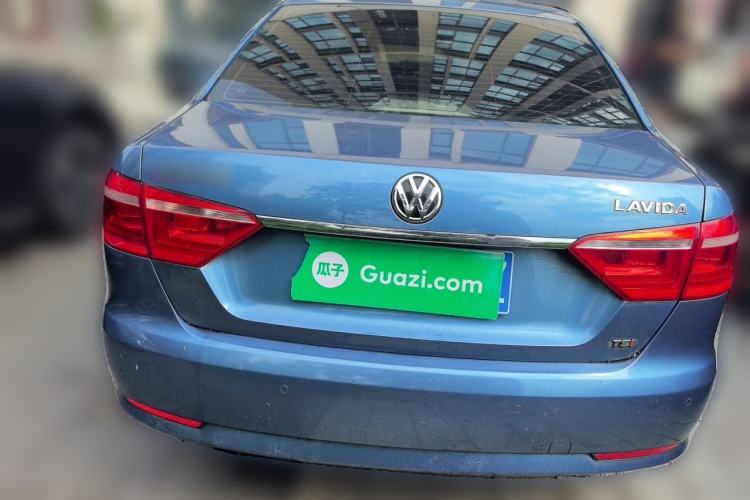 Used Volkswagen Lavida 2013 1.4TSI Manual Comfort Edition Rear