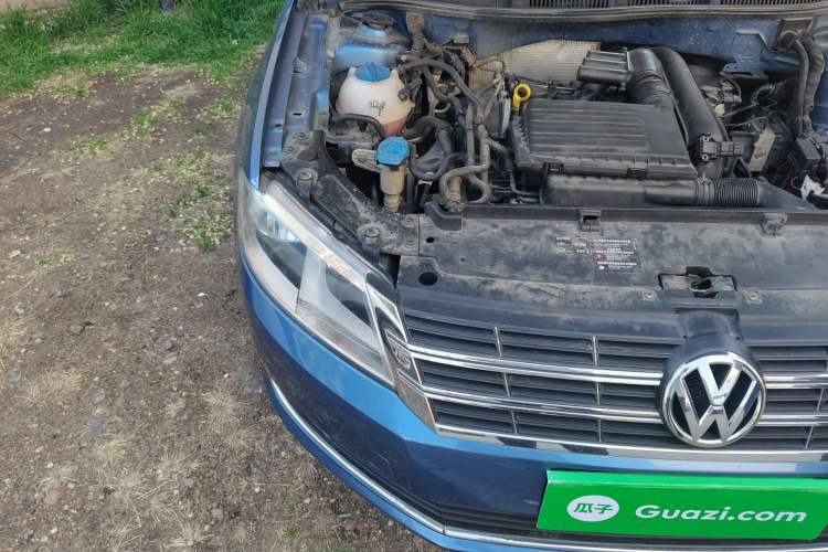 Used Volkswagen Lavida 2013 Revised Version 1.4 TSI DSG Luxury Edition Right Front Headlight